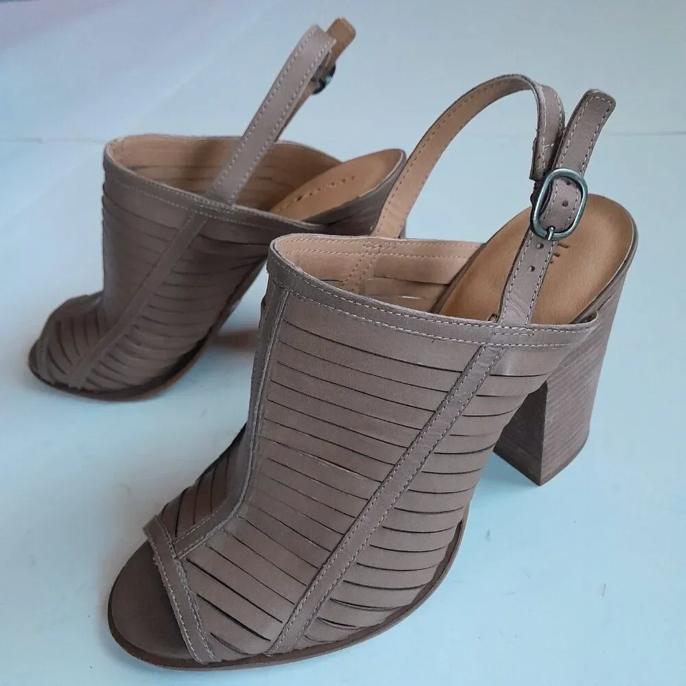 Lucky Brand Lialor Tan Leather Sandals Peep Toe Chunky Heels Women's Size 10M